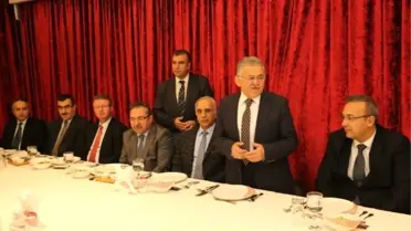 Başkan Büyükkılıç Belediyenin Emektarları ile Vedalaştı