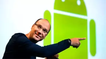 Android'in Babasından Yeni Telefon!