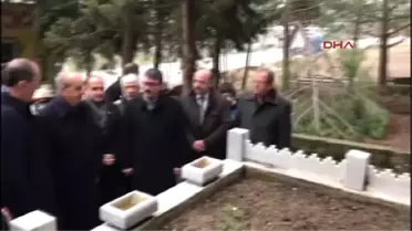 Çanakkale Ilker Başbuğ'dan, Bigalı Mehmet Çavuş'un Mezarına Ziyaret