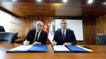 Nevvar Salih İşgören Vakfından 100 Üniversite Öğrencisine Burs
