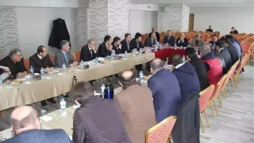 Vali Çınar, Tekstil Sektörü Temsilcileriyle Bir Araya Geldi