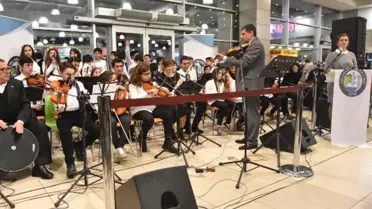Minik Yüreklerin Keman Konseri Büyüledi