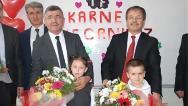 Başkan Akdoğan Öğrencilerin Karne Sevincine Ortak Oldu