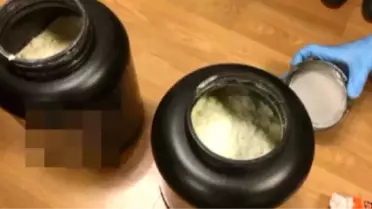 Havalimanında 5 Ton 400 Kilogram Bonzai Üretecek Kimyasal Ele Geçirildi