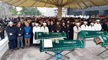 Ünlü Tiyatro Oyuncusu Ayberk Attila Son Yolculuğuna Uğurlandı