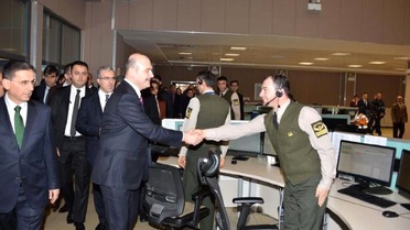 Bakan Soylu, 112 Acil Çağrı Merkezi'ni İnceledi