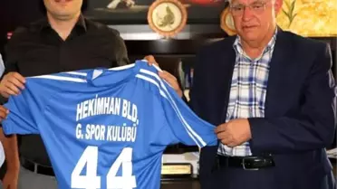 Belediye Başkanından Kaymakam'a Girmanaspor Forması