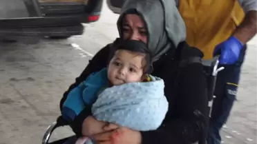 Otomobil Tarlaya Uçtu: 5 Yaralı