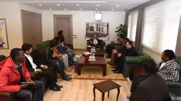 Çukurova Uluslararası Öğrenci Derneği'nden Vali Demirtaş'a Ziyaret