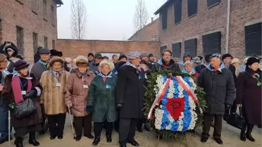 Nazi Soykırımı Kurbanları Anıldı