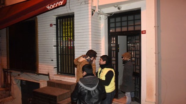 'Tatlı İntikam'ın Yakışıklısı Furkan Andıç, Sokak Çocuklarına Sarılıp Harçlık Verdi