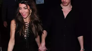 Hande Yener, 12 Yaş Küçük Nişanlısına Mankenlik Yasağı Koydu