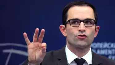 Fransa'da Sosyalistlerin Cumhurbaşkanı Adayı Benoit Hamon Oldu