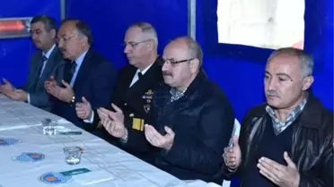 Vali Çakacak, Şehit Yüzbaşı Çiga'nın Mevlitine Katıldı