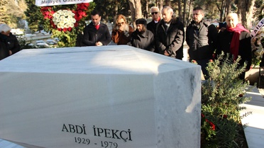 Abdi İpekçi Mezarı Başında Anıldı