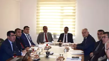 Adilcevaz'da Cevizle İlgili Sorunlar Görüşüldü