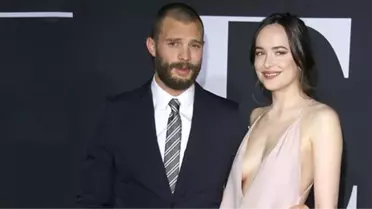 Karanlığın 50 Tonu Filminin Galasına Sütyensiz Kıyafet Damgasını Vurdu