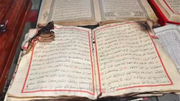 Yangında Zarar Görmeyen Kuran-ı Kerim'ler Sergilenecek