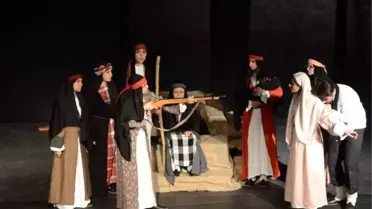Töre' İsimli Tiyatro Oyunu Kuşadası'nda Sahnelendi