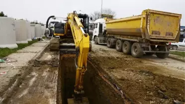 Buski 651 Kilometre İçme Suyu Hattı Döşedi