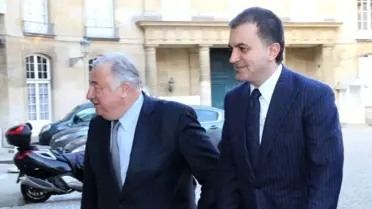 AB Bakanı Çelik Paris'te