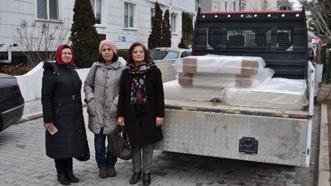 Evleri Yanan Aileye Yardım