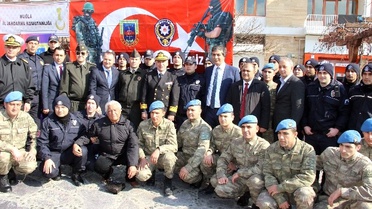 Şehit Polis'in Kardeşi Uzman Çavuş Hayır Lokması Dağıttı
