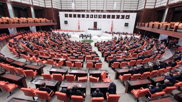 Adana'nın Ceyhan Ilçesinde, Cenazeden Dönenleri Taşıyan Otomobilin Tırla Çarpışması Sonucu Aynı...