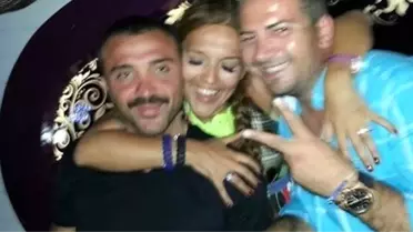 Demet Akalın ve Kocası Okan Kurt Arkadaşlarının Doğum Günü Kutladı
