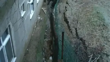 Dha İstanbul - Üsküdar'da Hasar Gören Binalar Yıkılıyor