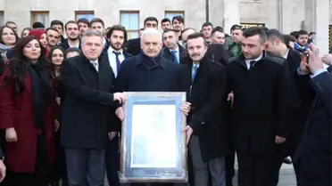 Ak Gençlik'ten Başbakan'a Özel Karakalem Çalışması