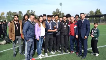 Futbolda Sarıçam Spor Lisesi Şampiyon