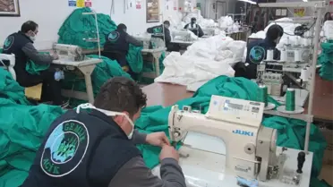 Hem Cezalarını Çekiyorlar, Hem de Para Kazanıyorlar