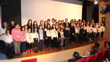 Silifke'de Çocuklardan Şiir Dinletisi