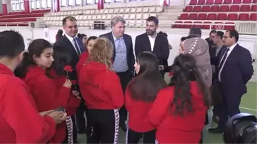 Basketbolcular Sevgi Evleri'ndeki Çocuklarla Buluştu