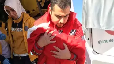 Kalp Hastası Minik Abdulkadir, Uçakla İstanbul'a Götürüldü