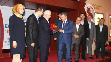 Eğitim Bir Sen'den Vefa