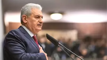 Oberhausen'de Coşkulu Kalabalık Başbakan Yıldırım'ı Bekliyor