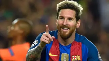 Messi, Barcelona'yı İpten Aldı