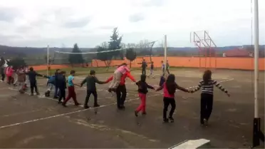 Öğrencisini Sırtında Taşıdı (2)