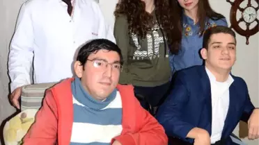Serebral Palsi Hastası Genç, Yaşadıklarını Kitap Haline Getiriyor