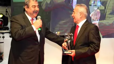Adana 5 Ocak Gazetesi Ödül Töreni
