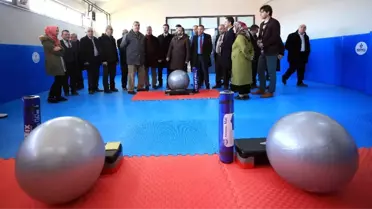 Başkan Karaosmanoğlu, Sarımeşe Spor Salonunu İnceledi
