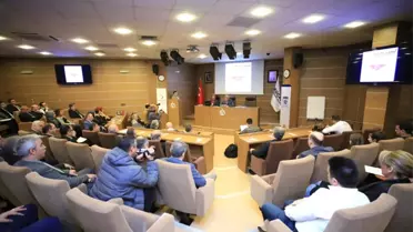 Büyükşehir personelinden Kızılay'a kan bağışı