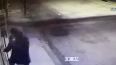 Hırsızın Rahat Tavırları Pes Dedirtti