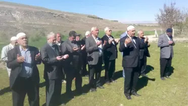 Adıyamanlı Çiftçiler Yağmur Duasına Çıktı