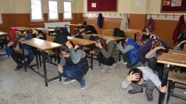Öğrenciler Deprem ve Yangın Tatbikatıyla Bilinçlendi