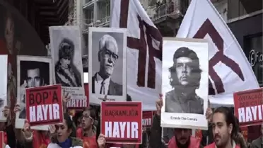 İstiklal Caddesi'nde 'Hayır' Yürüyüşü