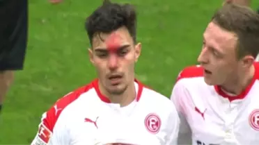 Kaan Ayhan, Yüzüne Aldığı Darbe Nedeniyle Kanlar İçinde Kaldı