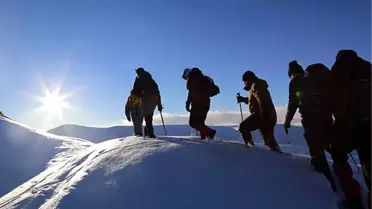 Türk Dağcılar Hocalı Şehitlerini Unutmadı